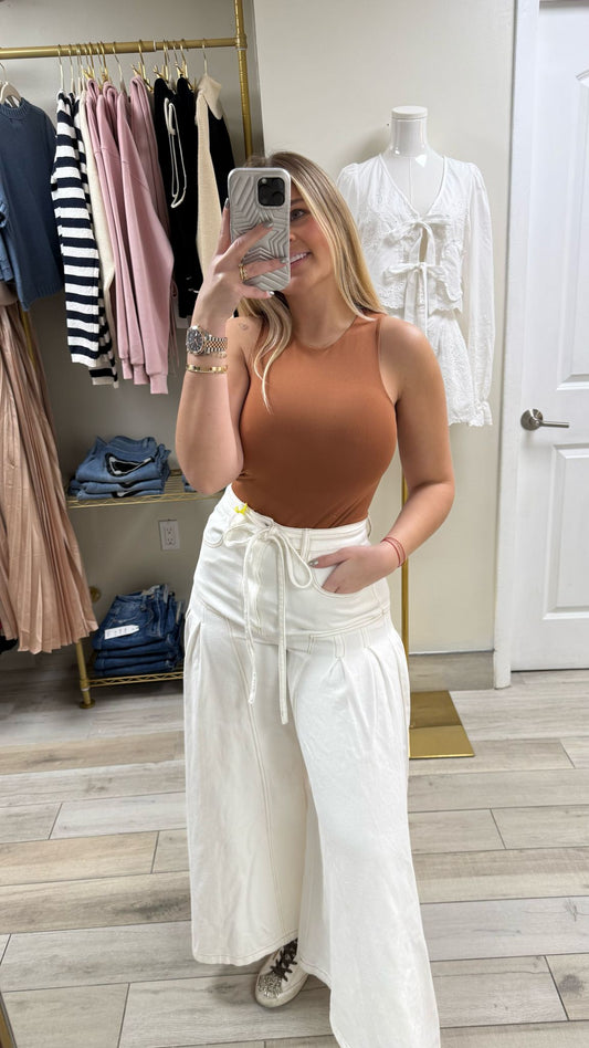 CAMEL BODY